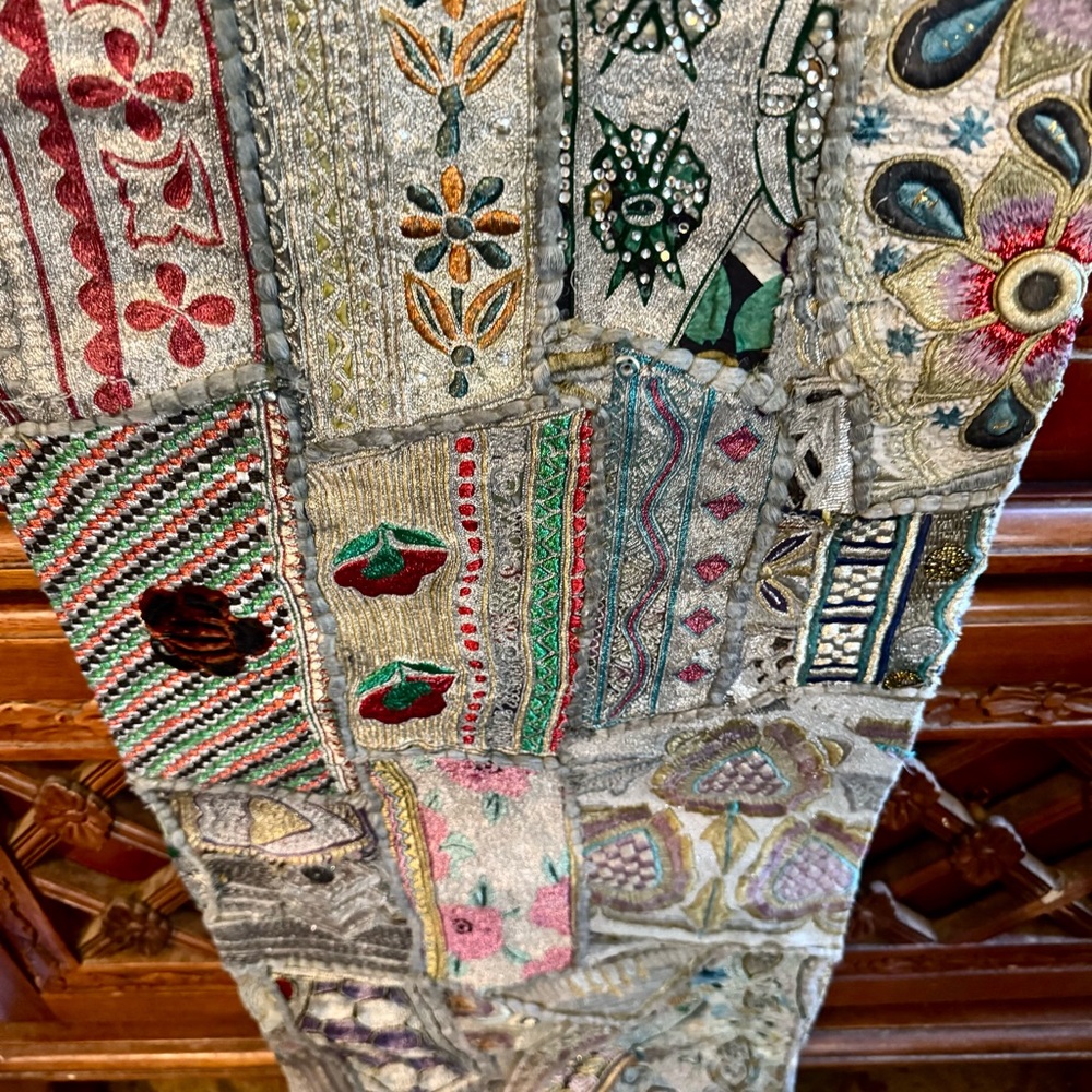 Vintage Patchwork India handmade beaded table runner - Picture 6 of 8